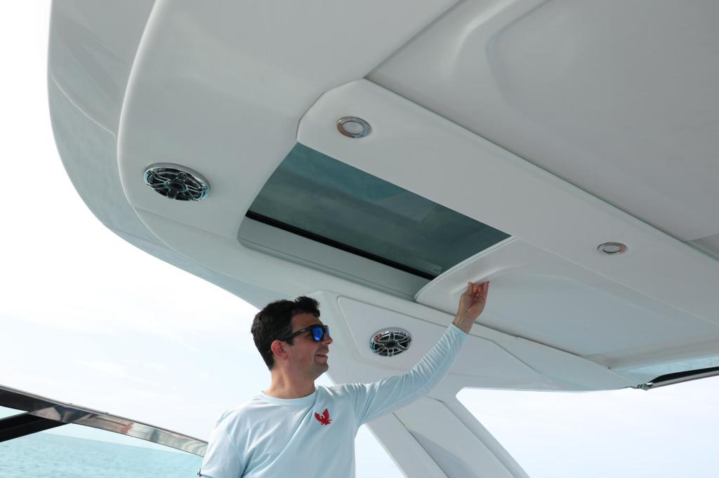 Formula 360 Crossover Bowrider