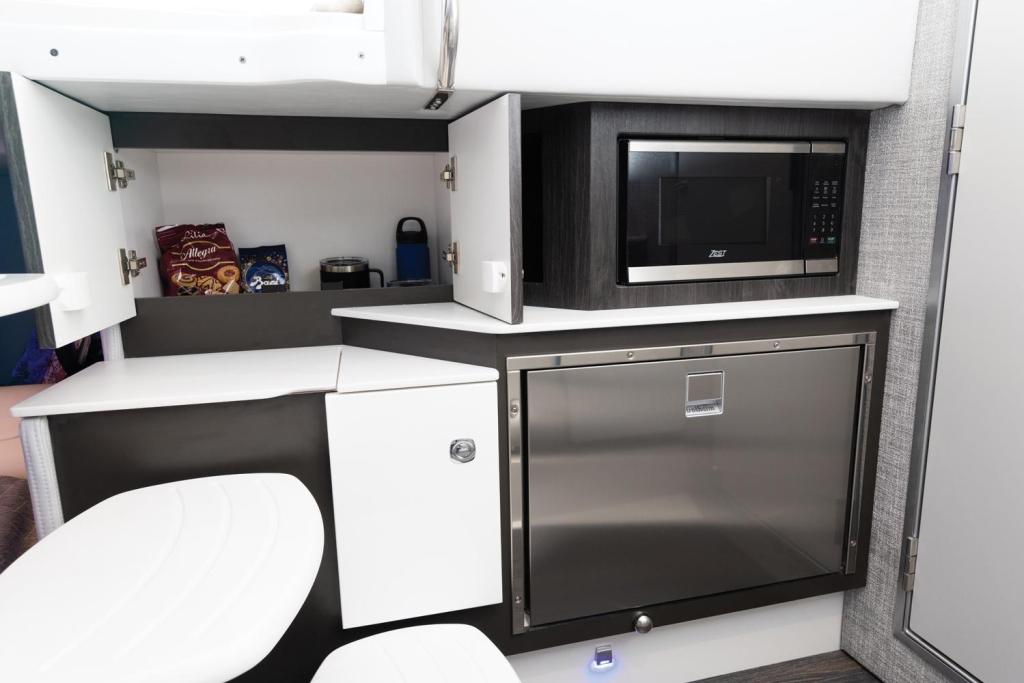 Formula 360 Crossover Bowrider