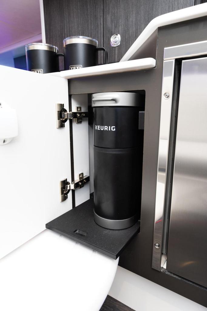 Formula 360 Crossover Bowrider