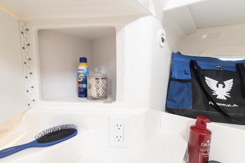 Formula 360 Crossover Bowrider