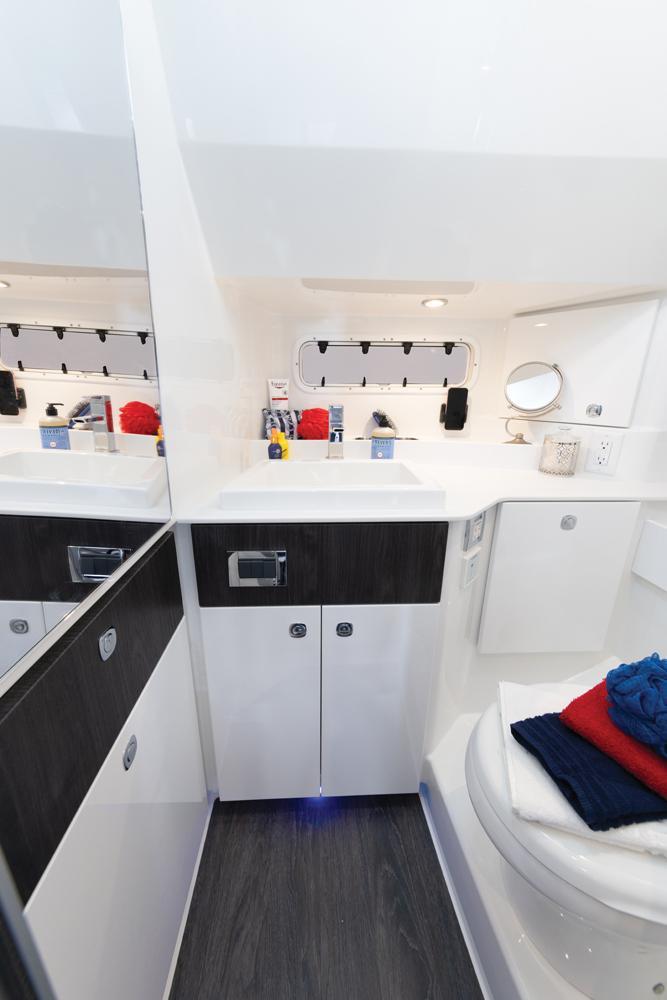 Formula 360 Crossover Bowrider