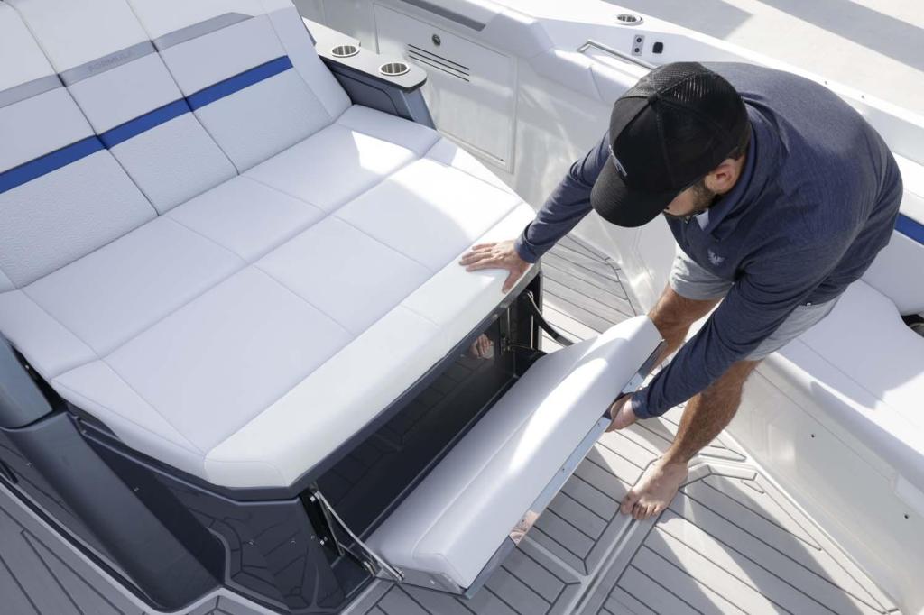 Formula 457 Center Console Sport