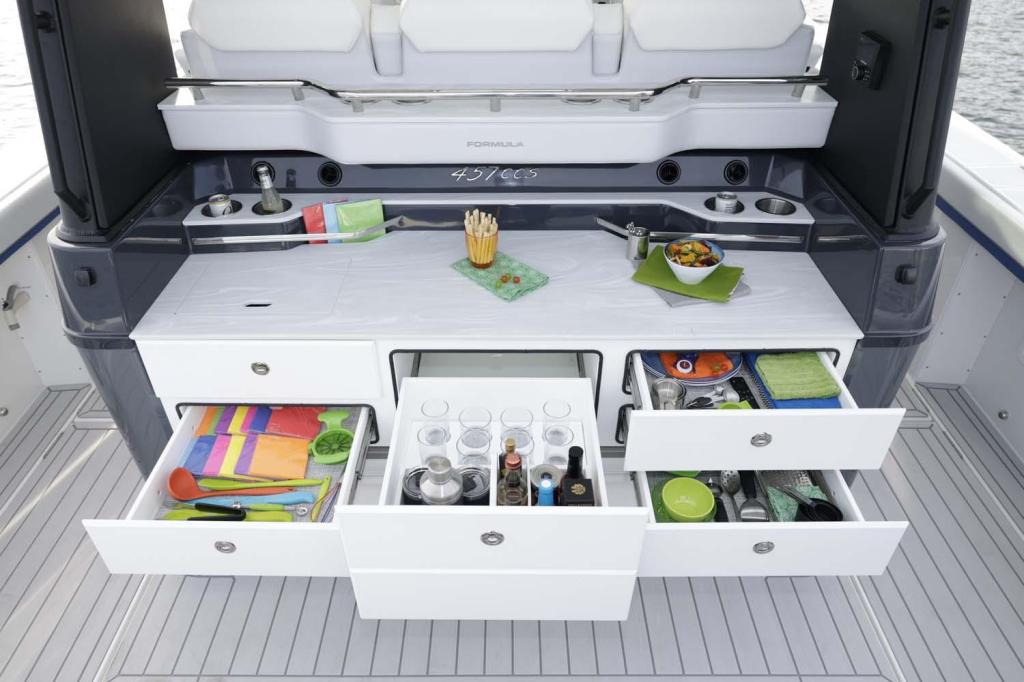 Formula 457 Center Console Sport