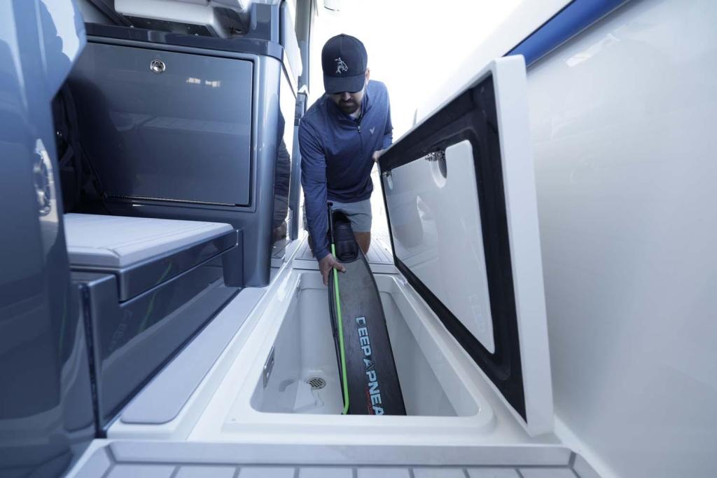 Formula 457 Center Console Sport