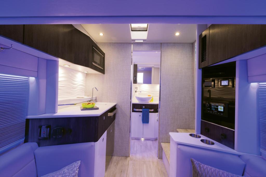 Formula 457 Center Console Sport