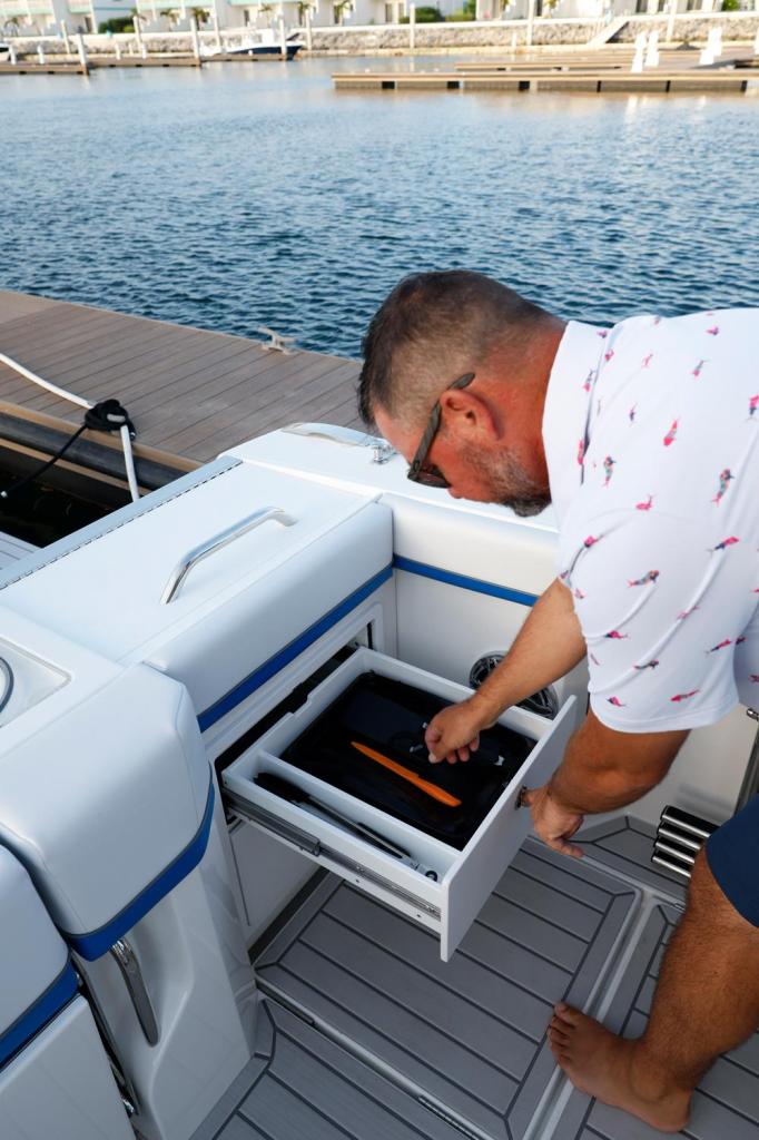 Formula 457 Center Console Fish