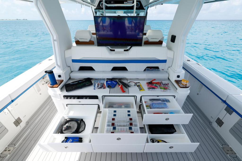 Formula 457 Center Console Fish