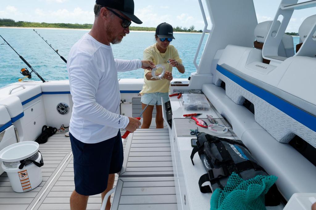 Formula 457 Center Console Fish