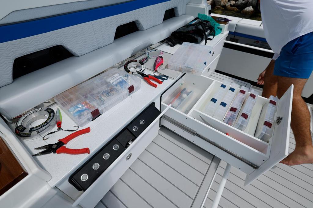 Formula 457 Center Console Fish