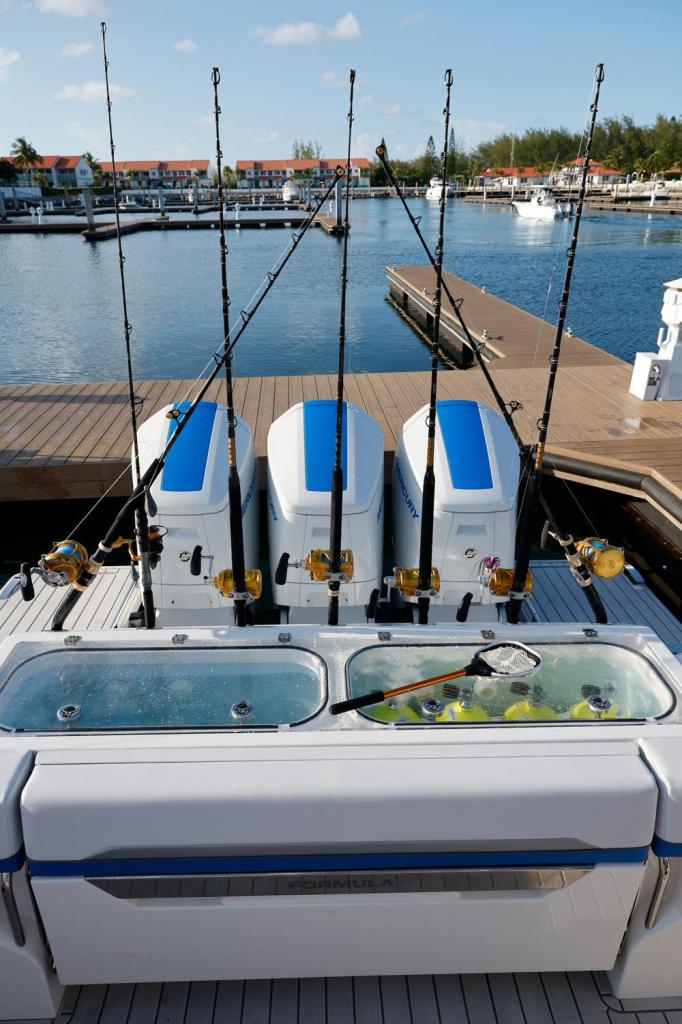 Formula 457 Center Console Fish