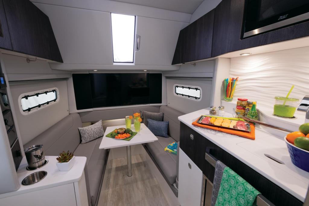 Formula 457 Center Console Fish