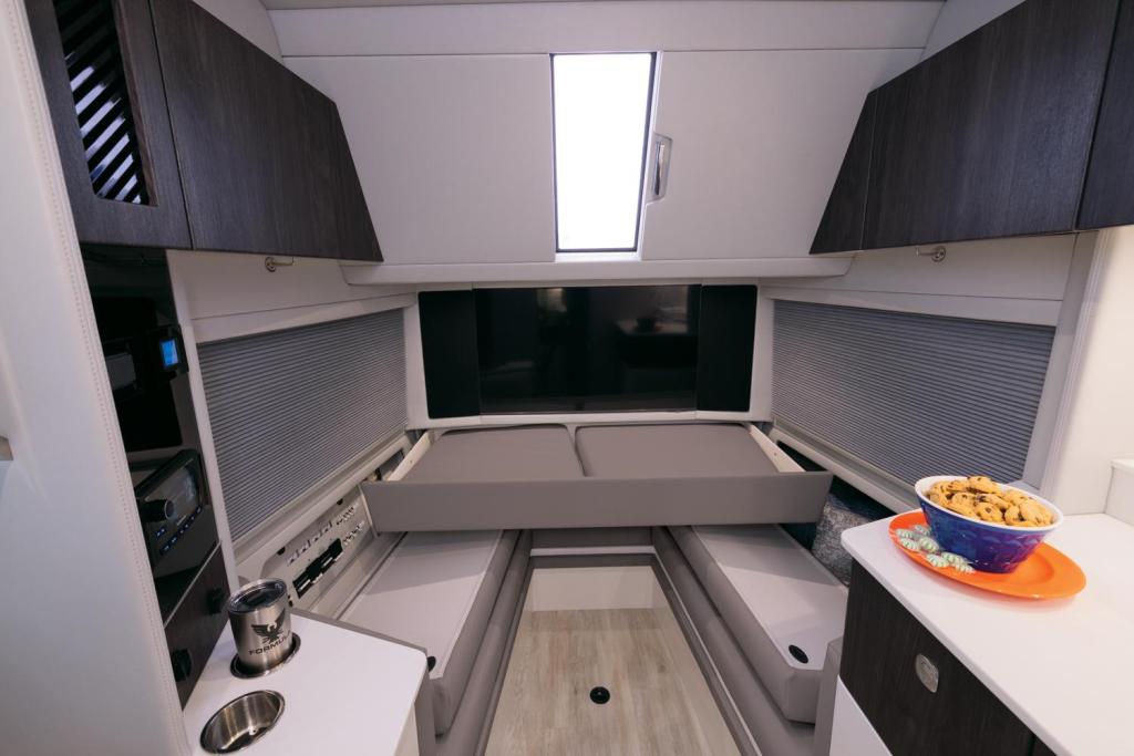 Formula 457 Center Console Fish