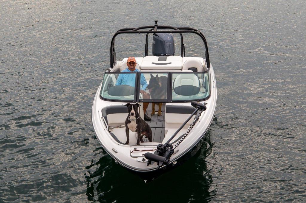 Chaparral 21 SSi OB Ski & Fish