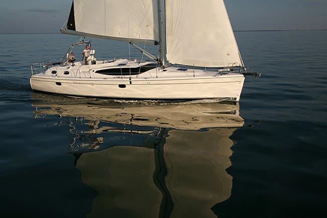 Marlow-Hunter 50 Center Cockpit