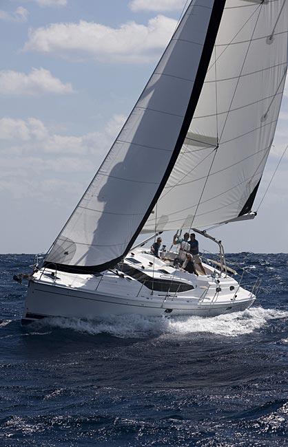 Marlow-Hunter 50 Center Cockpit