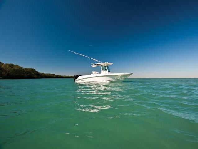 Boston Whaler 250 Outrage