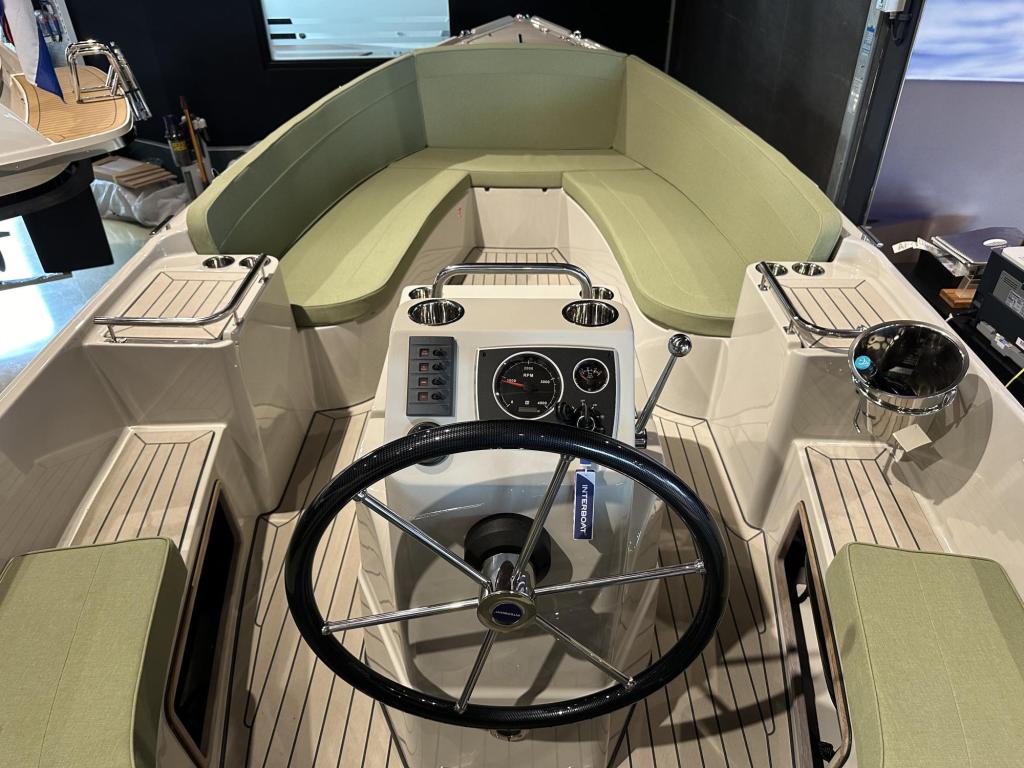 Interboat 19