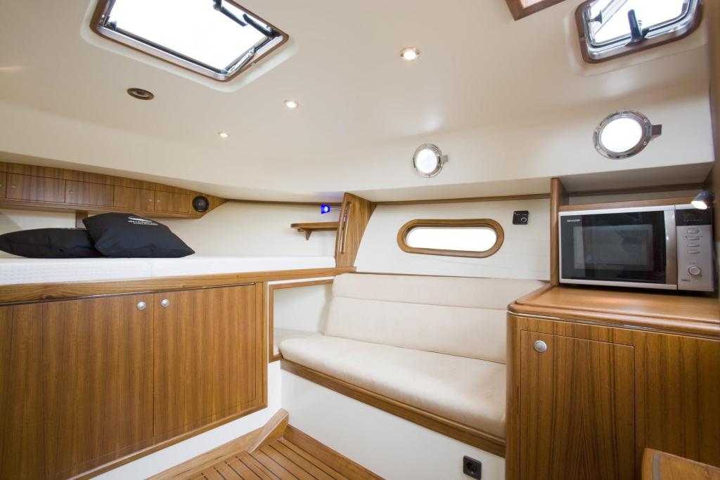 Interboat Intercruiser 29