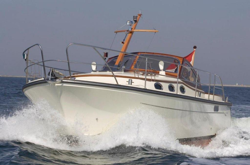 Interboat Intercruiser 34