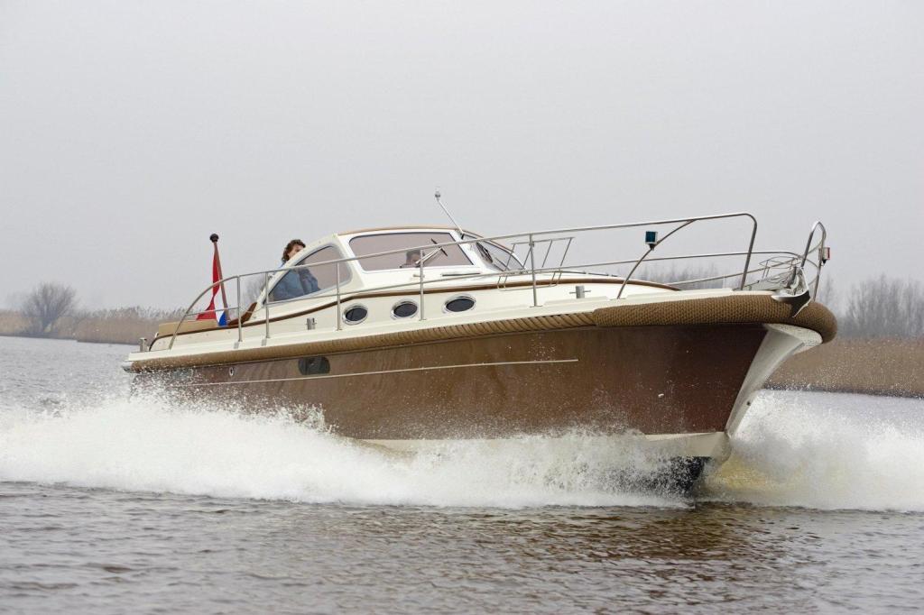 Interboat Intercruiser 34