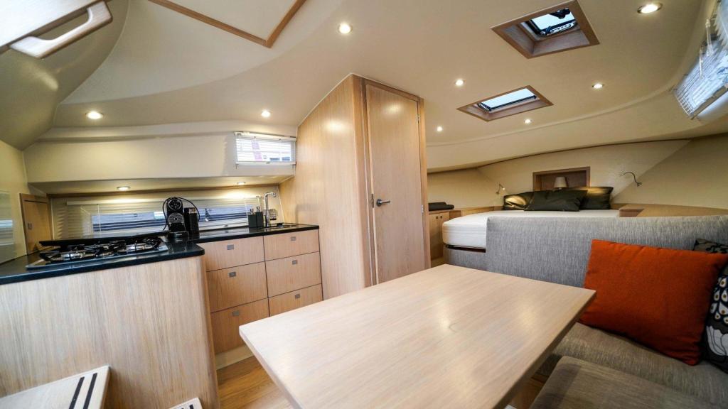 Interboat Intercruiser 34