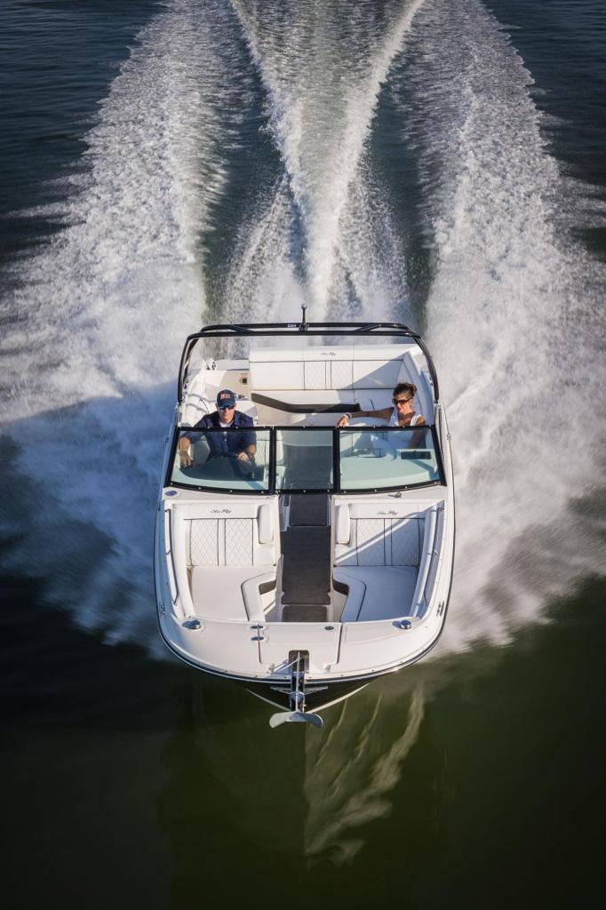 Sea Ray Sport Boat 270 SDX