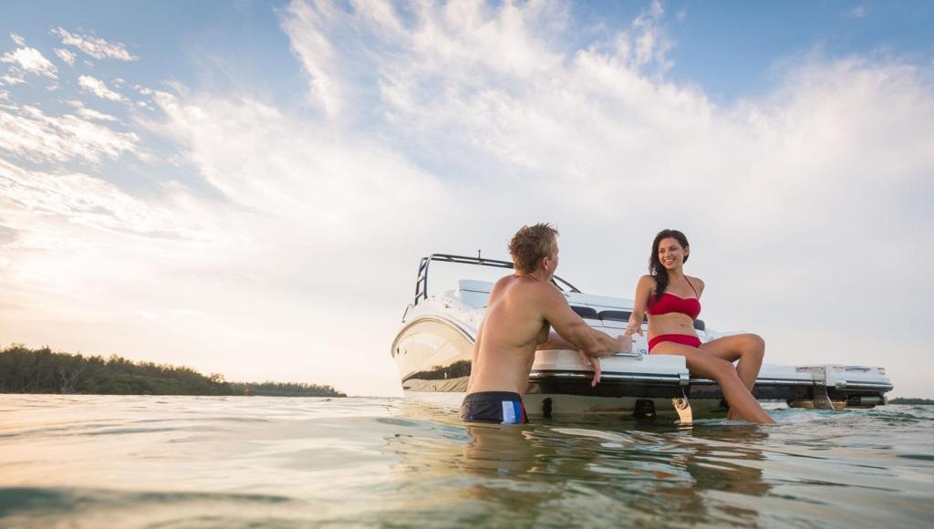 Sea Ray Sport Boat 270 SDX