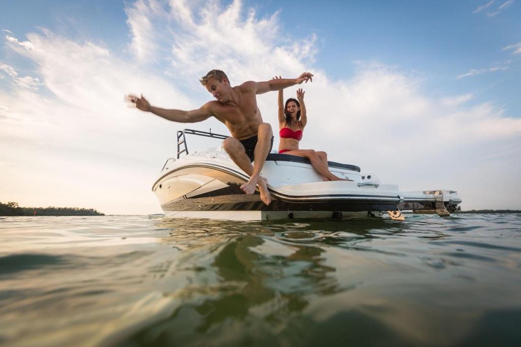 Sea Ray Sport Boat 270 SDX