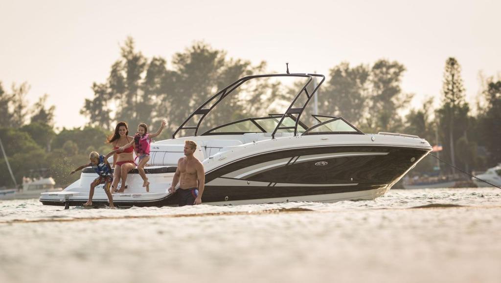 Sea Ray Sport Boat 270 SDX