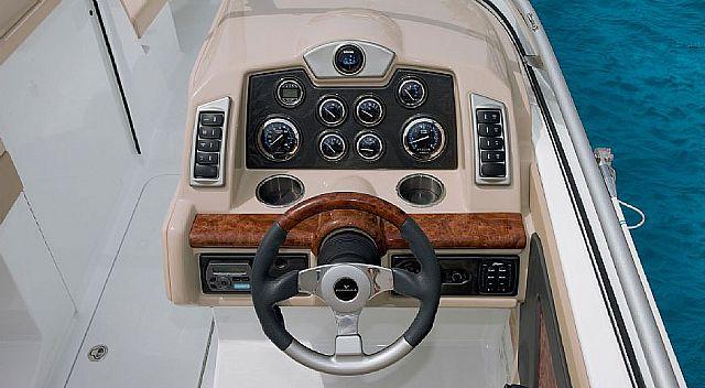 Formula 270 Bowrider