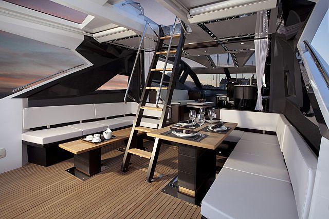 Galeon 700 Skydeck