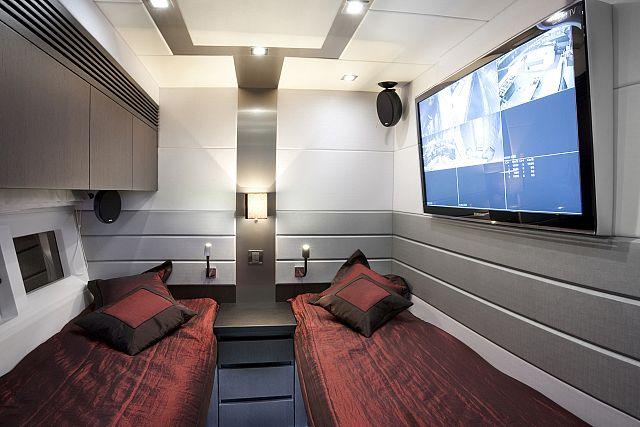 Galeon 700 Skydeck