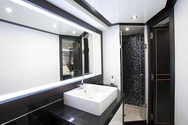 Galeon 700 Skydeck