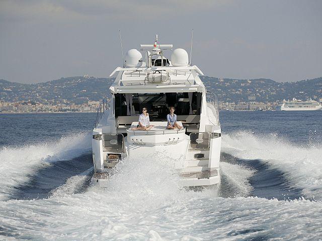Galeon 700 Skydeck
