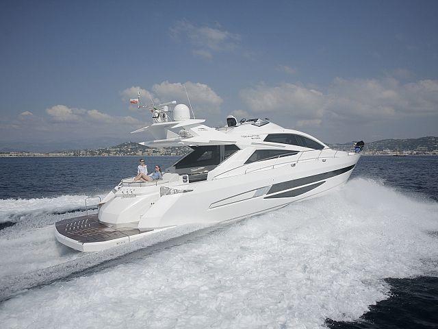 Galeon 700 Skydeck